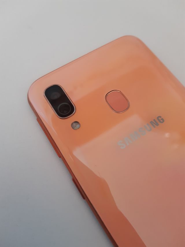 Pantalla rota-Samsung a40 64gb