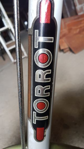 BICICLETA ANTIGUA TORROT