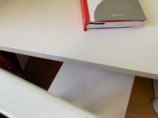 Escritorio y arcón infantil