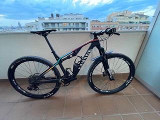 Bicicleta Canyon Lux CF SL 6 Carbono