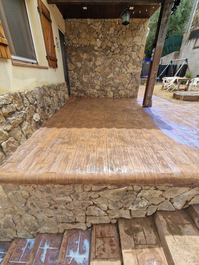 Hormigón impreso fachada piscinas