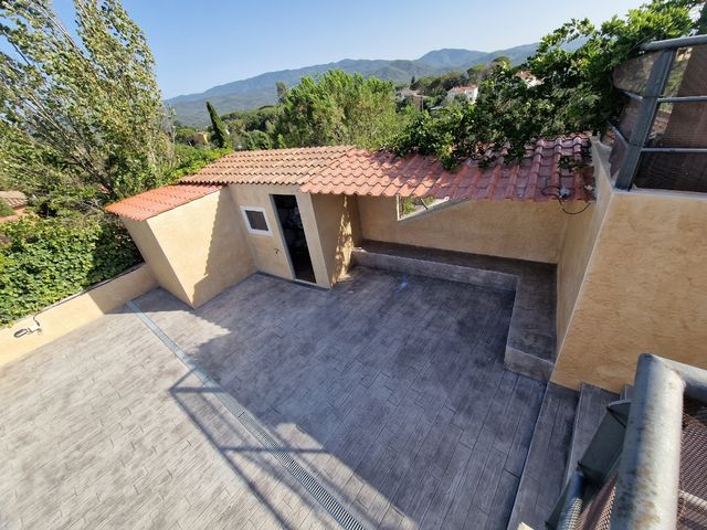 Hormigón impreso fachada piscinas