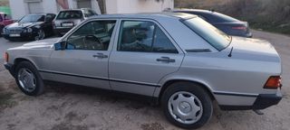 Mercedes-Benz Clase E 1986