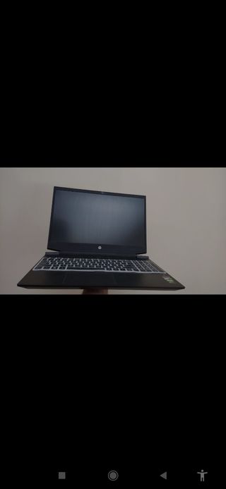 HP Pavilion Gaming 15-EC con Windows 10
