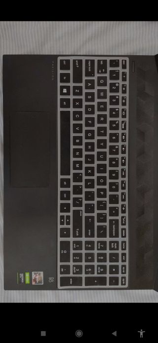 HP Pavilion Gaming 15-EC con Windows 10
