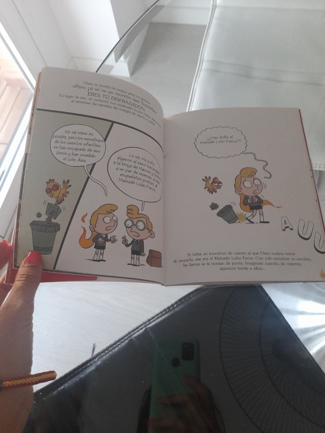 LIBRO Clara y SuperAlex