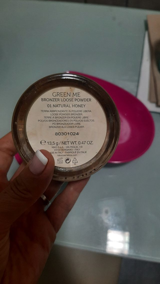 polvos sueltos bronceadores kiko.Green me