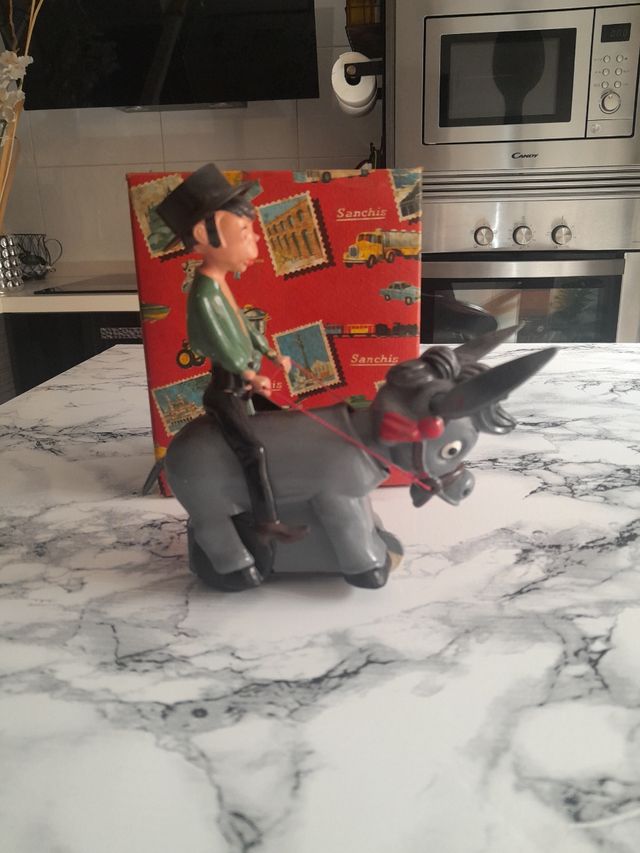 Burro con jinete de sanchís