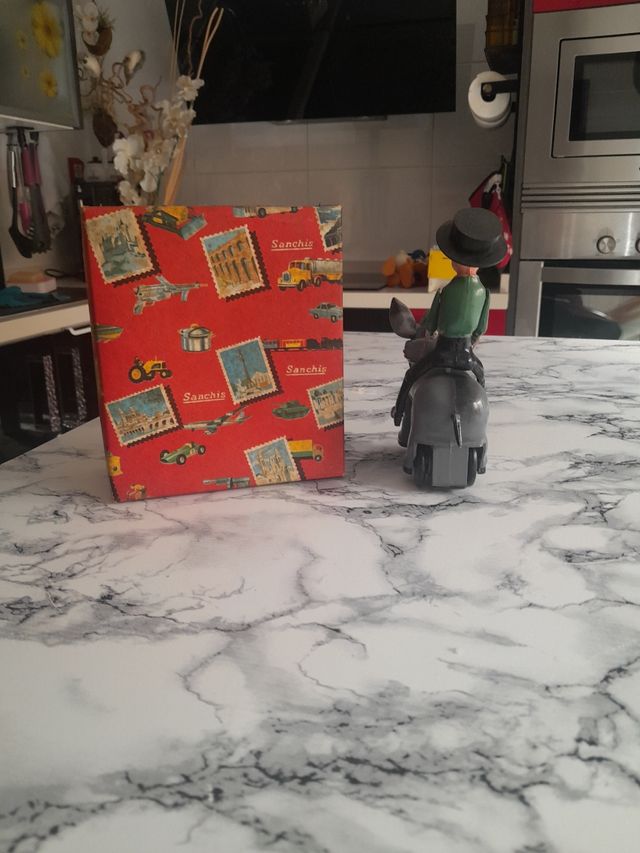 Burro con jinete de sanchís