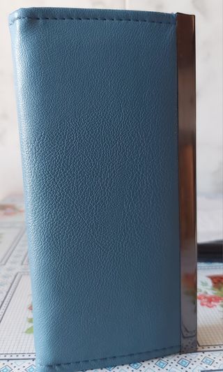 Billetera femenina material sintético