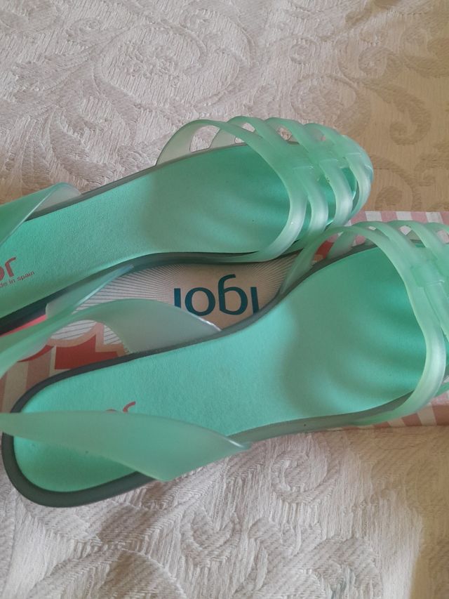 Sandalias turquesas