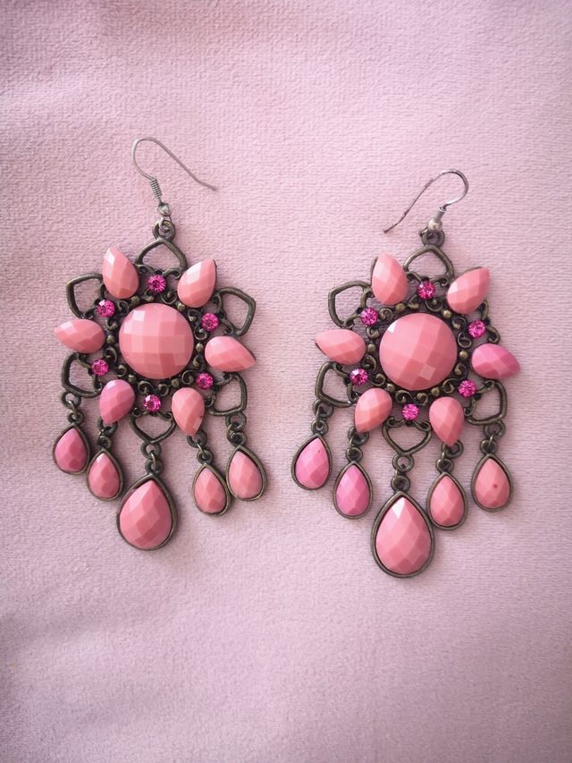 Pendientes rosas seminuevos