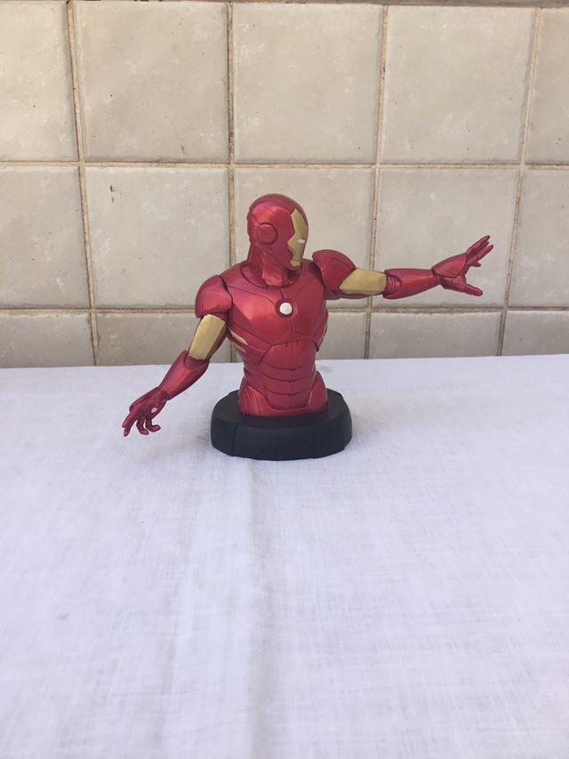 Muñeco IRÓNICO MAN