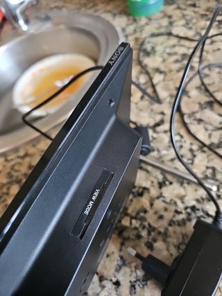 Sony S- frame dpf - e 72n