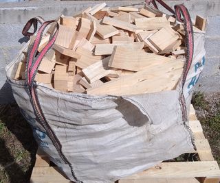 Leña Seca (Recortes de Pino)