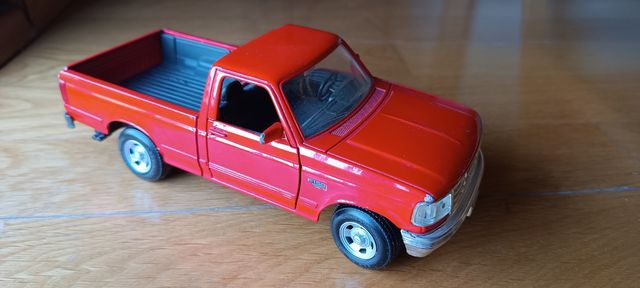 Maqueta Ford F-150 escala 1/25