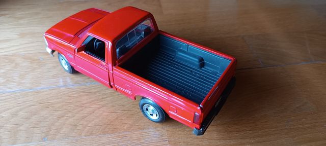 Maqueta Ford F-150 escala 1/25