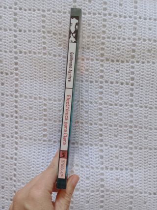 LIBRO "ELECTRÓNICA PARA CLARA"