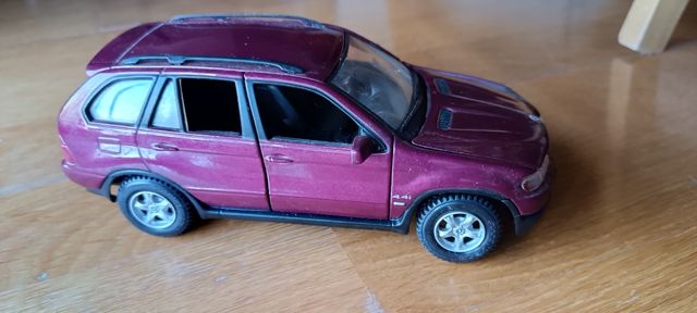 BMW X5 escala 1/24