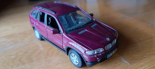 BMW X5 escala 1/24
