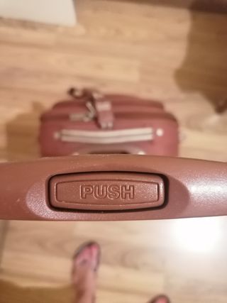 maleta Adolfo Domínguez