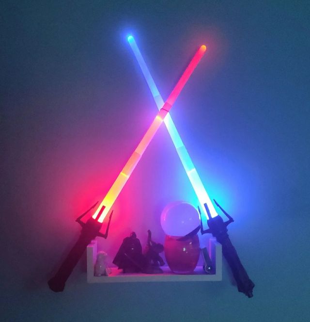 Espada JEDI StarWars JUGUETE LUZ NIÑO FUENGIROLA