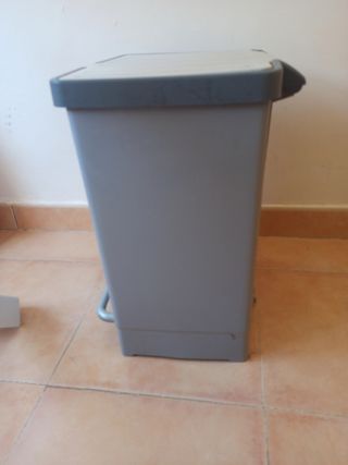 Cubo basura cocina