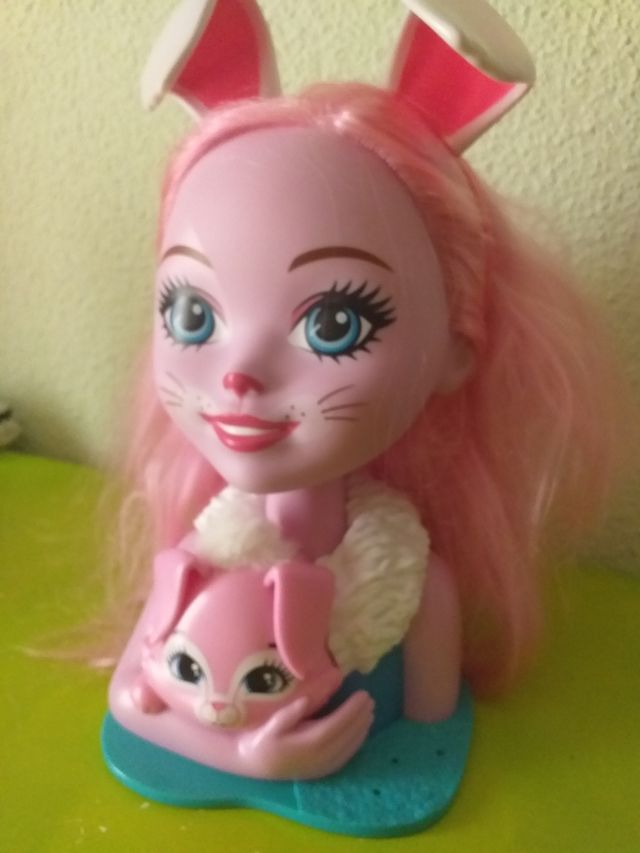 Muñeca para peinar enchantimals grande