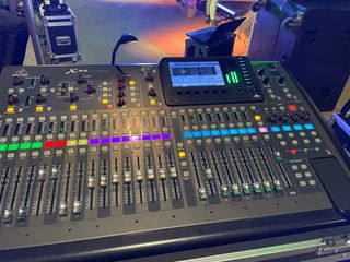 Alquiler de equipos de sonido e iluminacion