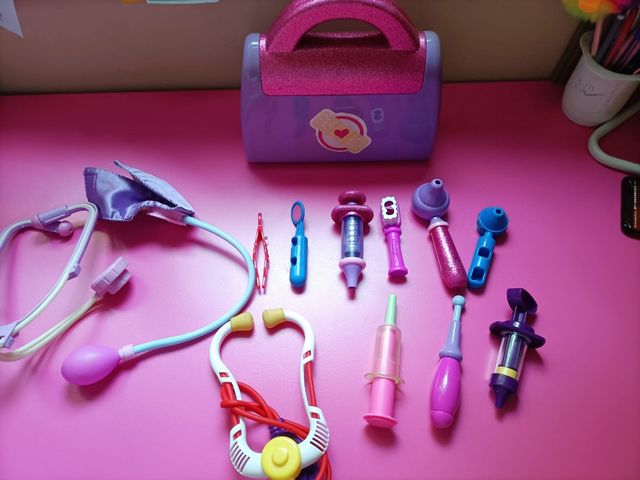 maletín de médico juguete