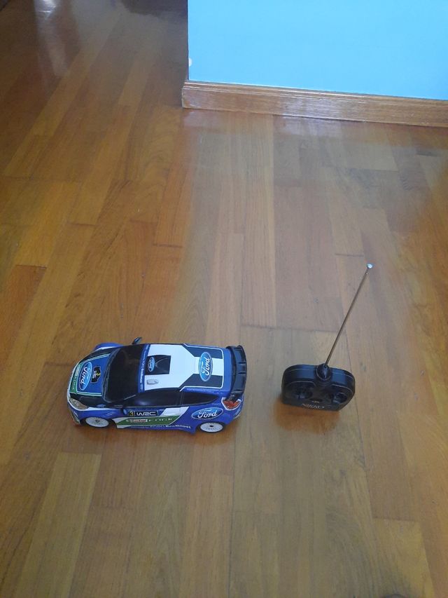 Coche teledirigido Ford EcoBoost