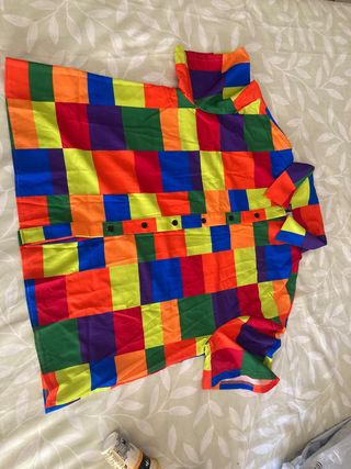 Camisa muy colorida