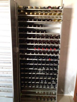 Botellero, para 190 unidades.