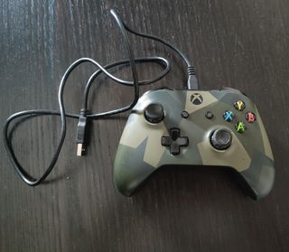 Xbox One 500GB con Vinilo BO3 + Mando Xbox + HDMI