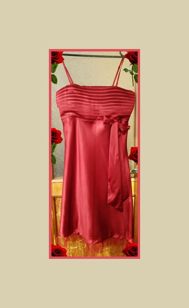 Abito Satin con Spalline Sottili Rosso