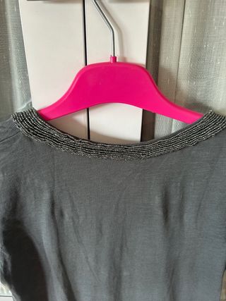 Bonita y estilosa camiseta Mango