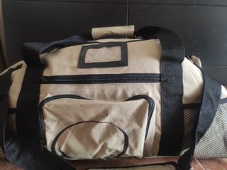 Macuto de viaje con dibujo de perro
