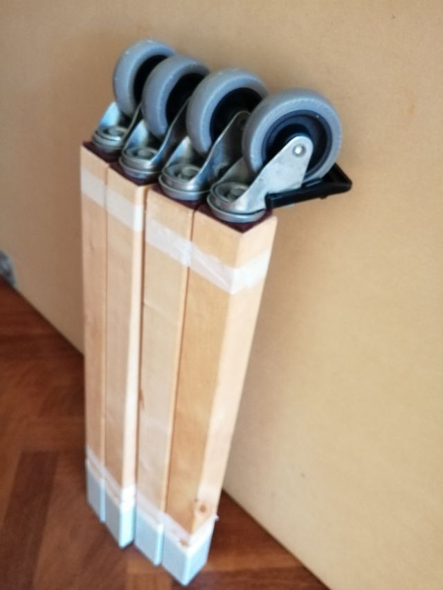 Mesa con ruedas trabajo o estudio