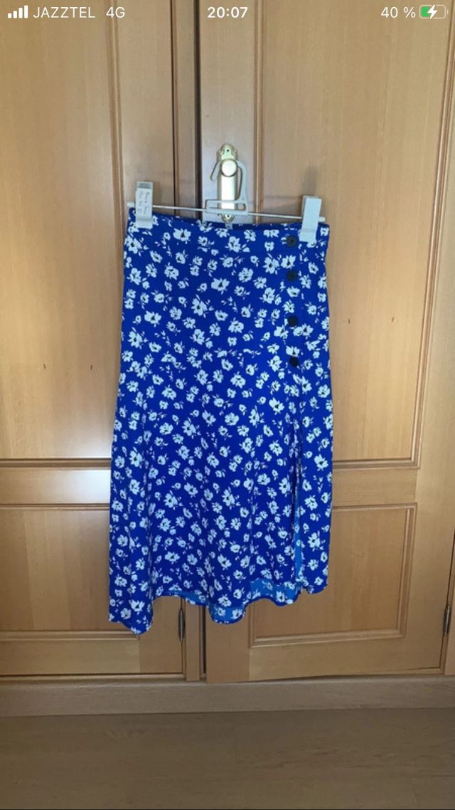 Falda midi de Bershka