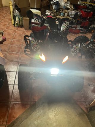 Yamaha YFM Raptor 660R Black Edition