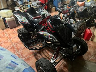 Yamaha YFM Raptor 660R Black Edition