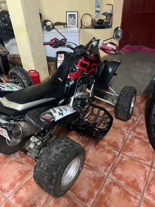 Yamaha YFM Raptor 660R Black Edition