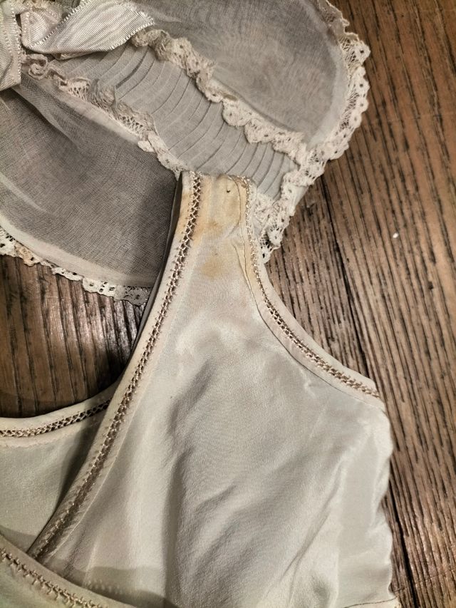 Vestido de bebé seda bordada años 20