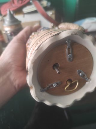 colección de jarras de cerveza alemana con música
