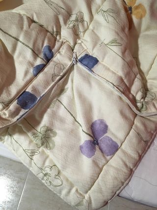 Edredron ajustable + dos cojines 