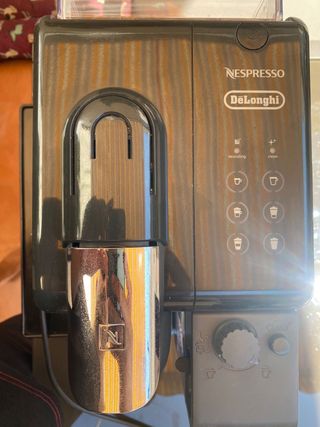 Cafetera NESPRESSO delonghi Lattissima Touch