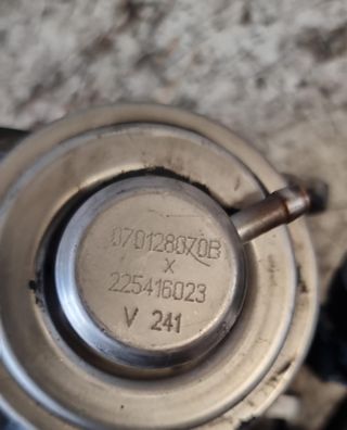VALVULA EGR VOLKSWAGEN T5 2.5 TDI 2005 070128070B