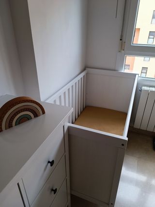 Cuna cama ikea+colchón+funda protección 