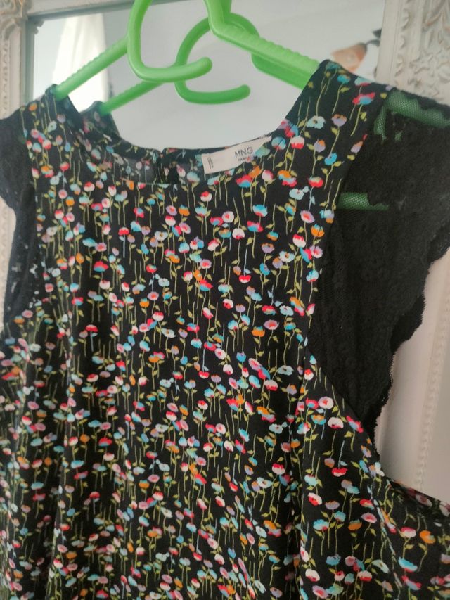 Vestido Flores y encaje Mango