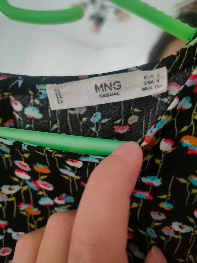 Vestido Flores y encaje Mango